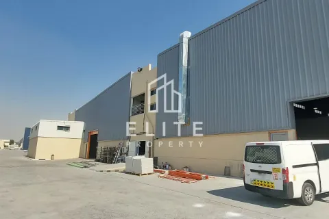 Warehouse in Dubai Investment Park, Dubai 8262 sq.m. № 38911 - photo 12
