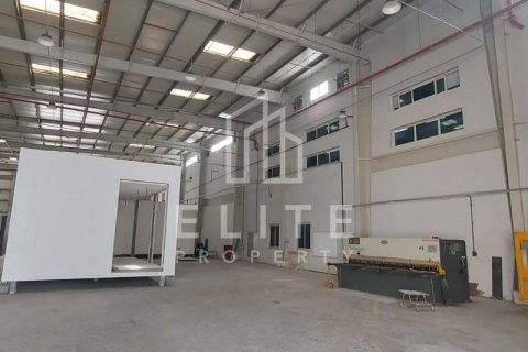Warehouse in Dubai Investment Park, Dubai 8262 sq.m. № 38911 - photo 12