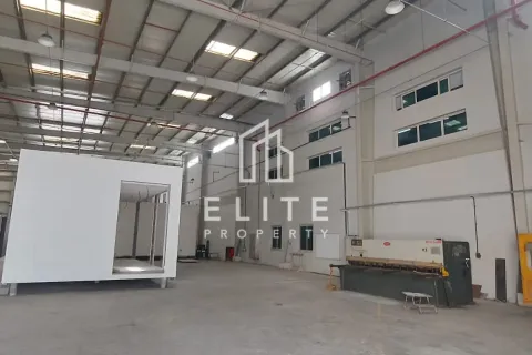 Warehouse in Dubai Investment Park, Dubai 8262 sq.m. № 38911 - photo 13