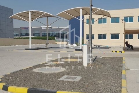 Warehouse in Dubai Investment Park, Dubai 8262 sq.m. № 38911 - photo 7