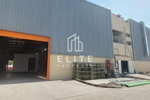 Warehouse in Dubai Investment Park, Dubai 8262 sq.m. № 38911 - photo 2