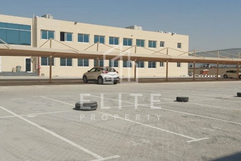 Warehouse in Dubai Investment Park, Dubai 8262 sq.m. № 38911 - photo 8