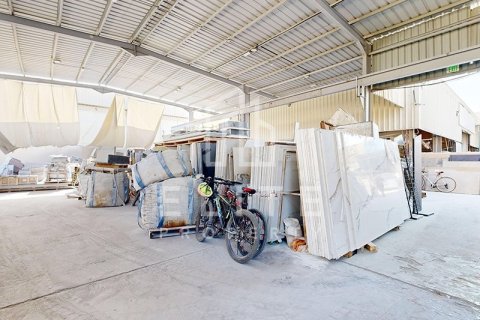 Factory in Al Quoz, Dubai 2323 sq.m. № 38912 - photo 30
