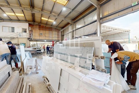Factory in Al Quoz, Dubai 2323 sq.m. № 38912 - photo 8