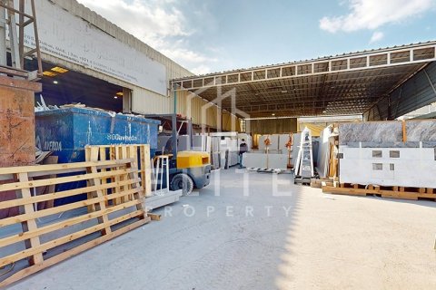 Factory in Al Quoz, Dubai 2323 sq.m. № 38912 - photo 3