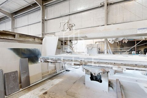 Factory in Al Quoz, Dubai 2323 sq.m. № 38912 - photo 7
