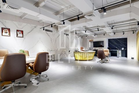Factory in Al Quoz, Dubai 2323 sq.m. № 38912 - photo 11