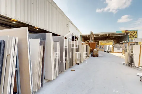 Usine à Al Quoz, Dubai, 2323 m², № 38912 - photo 13