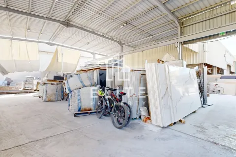 Usine à Al Quoz, Dubai, 2323 m², № 38912 - photo 14