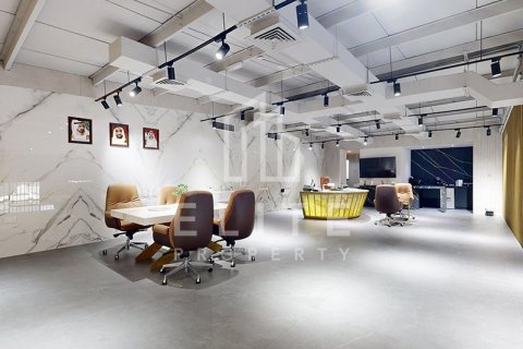Factory in Al Quoz, Dubai 2323 sq.m. № 38912 - photo 10