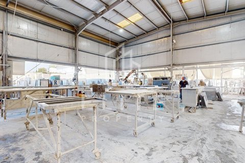 Factory in Al Quoz, Dubai 2323 sq.m. № 38912 - photo 29
