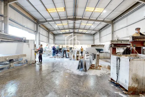 Usine à Al Quoz, Dubai, 2323 m², № 38912 - photo 18