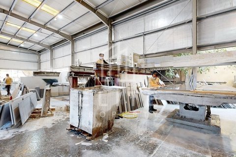 Factory in Al Quoz, Dubai 2323 sq.m. № 38912 - photo 5