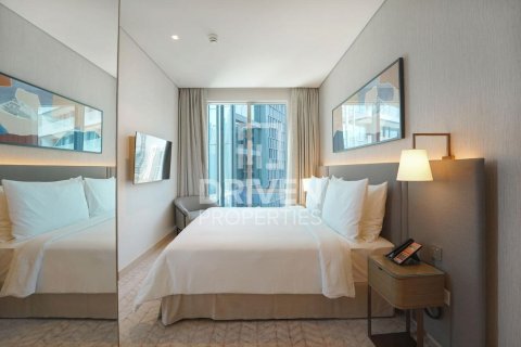 Apartment in Vida Residences Dubai Mall, Downtown Dubai (Downtown Burj Dubai), Dubai 2 bedrooms, 100.15 sq.m. № 140212 - photo 15