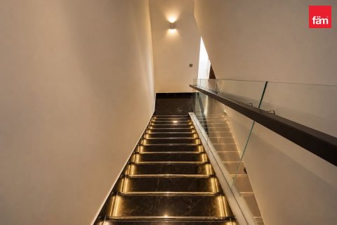 Villa in Dubai 6 bedrooms, 292.7 sq.m. № 133041 - photo 3