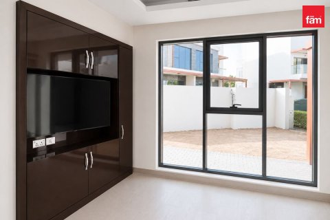 Villa in Dubai 6 bedrooms, 292.7 sq.m. № 133041 - photo 9