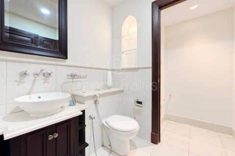 Appartement à Old Town, Dubai, 2 chambres, 112.4 m², № 13732 - photo 19