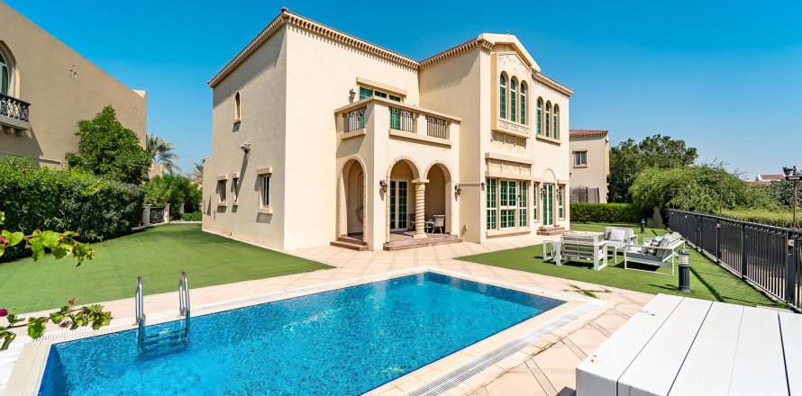 Villa à Jumeirah Islands, Dubai, 4 chambres, 488 m², № 105721