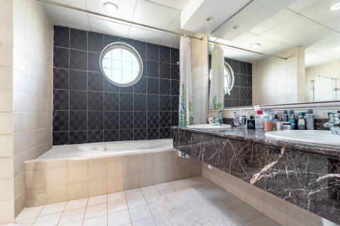 Villa à Jumeirah Islands, Dubai, 4 chambres, 488 m², № 105721 - photo 20