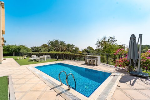 Villa à Jumeirah Islands, Dubai, 4 chambres, 488 m², № 105721 - photo 2