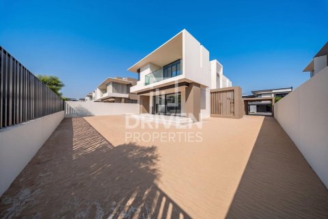 Villa in Jebel Ali, Dubai 4 bedrooms, 629.98 sq.m. № 127855
