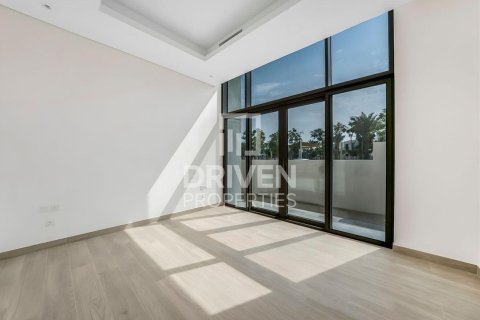 Villa in District One, Mohammed Bin Rashid City, Dubai 4 bedrooms, 569.96 sq.m. № 127856 - photo 7