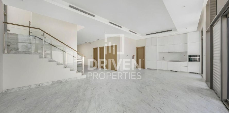 Villa in District One, Mohammed Bin Rashid City, Dubai 4 bedrooms, 569.96 sq.m. № 127856