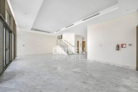 Villa in District One, Mohammed Bin Rashid City, Dubai 4 bedrooms, 569.96 sq.m. № 127856 - photo 3