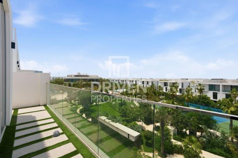 Maison de ville à Al Barari, Dubai, 4 chambres, 179.77 m², № 127857