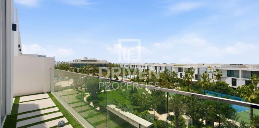 Maison de ville à Al Barari, Dubai, 4 chambres, 179.77 m², № 127857