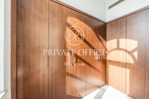 Villa en Hillside at Jumeirah Golf Estates, Jumeirah Golf Estates, Dubai, 5 dormitorios, 690.45509600 m², № 14139 - foto 3