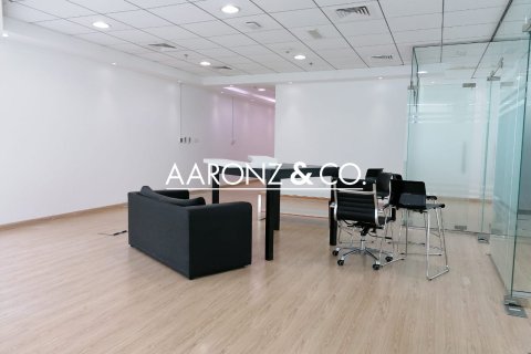 Oficina en Business Bay, Dubai, 118 m², № 55436 - foto 2