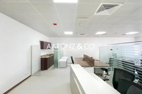 Office in Business Bay, Dubai 82 sq.m. № 55435 - photo 1