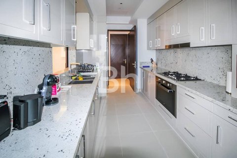 Apartment in Downtown Dubai (Downtown Burj Dubai), Dubai 3 bedrooms, 188 sq.m. № 21557 - photo 5