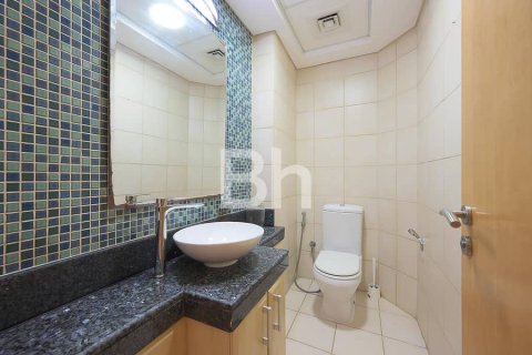 Снять в аренду квартиру в Пальме Джумейре, Дубай: 2 спальни, 147м², № 21558 - фото 9