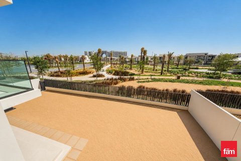 Villa in Jebel Ali, Dubai 4 bedrooms, 651.7 sq.m. № 113754 - photo 11