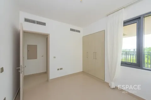 Villa in Dubai Hills Estate, Dubai 5 bedrooms, 251 sq.m. № 122480 - photo 13
