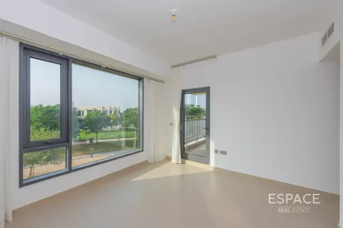 Villa in Dubai Hills Estate, Dubai 5 bedrooms, 251 sq.m. № 122480 - photo 15