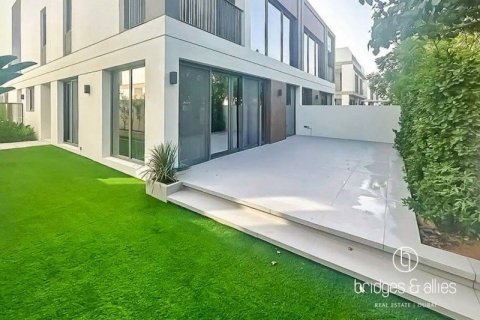 Villa en Tilal Al Ghaf, Dubai, 4 dormitorios, 144 m², № 83974 - foto 2