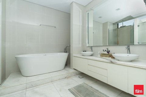 Villa à Dubai, 5 chambres, 866.7 m², № 94685 - photo 11