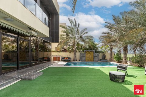 Villa à Dubai, 5 chambres, 866.7 m², № 94685 - photo 3