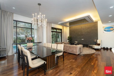 Villa à Dubai, 5 chambres, 866.7 m², № 94685 - photo 7