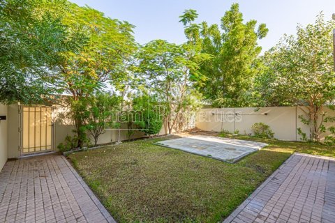 Villa en Dubai, 2 dormitorios, 254.3 m², № 95451 - foto 4