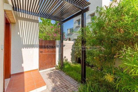 Villa en Dubai, 2 dormitorios, 254.3 m², № 95451 - foto 16