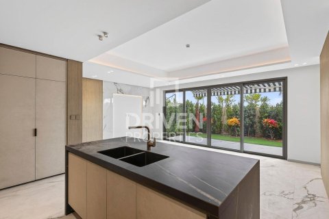 Townhouse in Jumeirah Golf Estates, Dubai 3 bedrooms, 138.33 sq.m. № 127792 - photo 8