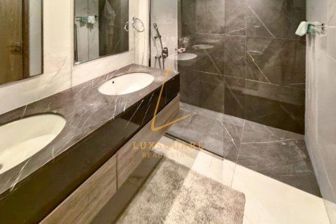 Adosado en DAMAC Hills (Akoya by DAMAC), Dubai, 4 dormitorios, 209 m², № 99677 - foto 16