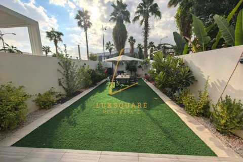 Adosado en DAMAC Hills (Akoya by DAMAC), Dubai, 4 dormitorios, 209 m², № 99677 - foto 22