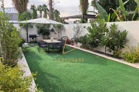 Adosado en DAMAC Hills (Akoya by DAMAC), Dubai, 4 dormitorios, 209 m², № 99677 - foto 2