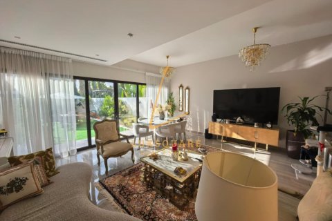 Adosado en DAMAC Hills (Akoya by DAMAC), Dubai, 4 dormitorios, 209 m², № 99677 - foto 6