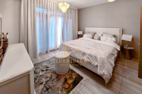 Adosado en DAMAC Hills (Akoya by DAMAC), Dubai, 4 dormitorios, 209 m², № 99677 - foto 19